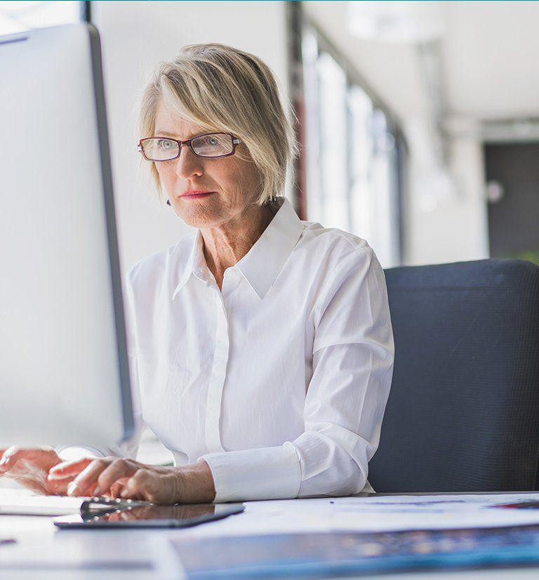Cloud fax services woman desktop